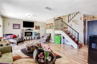 Photo #1: 2289565 Listing 