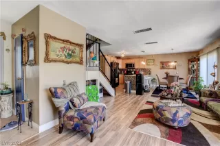 Photo #2: 2289565 Listing 