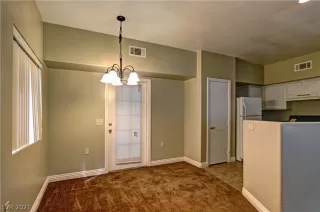 Photo #4: 2289581 Listing