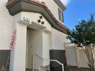 Photo #2: 2289602 Listing 