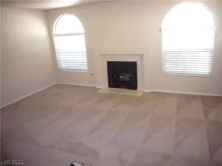 Photo #4: 2289605 Listing