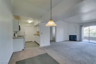 Photo #4: 2289610 Listing