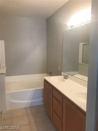 Photo #6: 2289611 Listing 