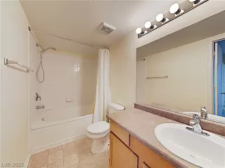 Photo #6: 2289640 Listing