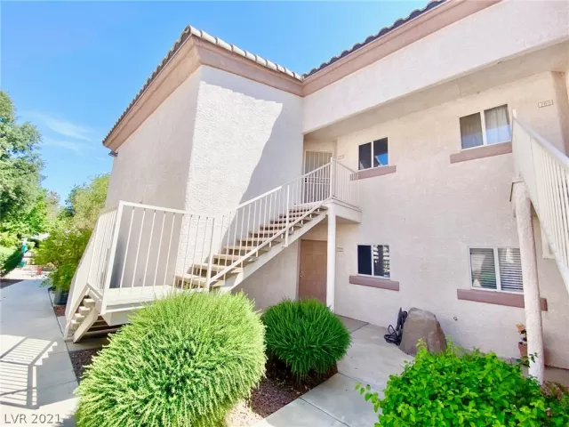 MLS: 2289650 Condo For Sale