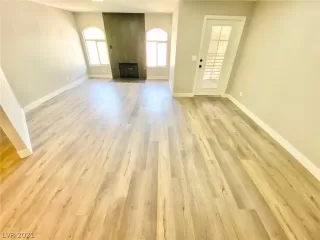 Photo #1: 2289650 Listing 