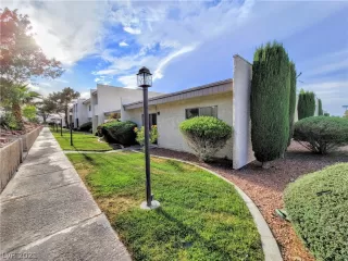 Photo #1: 2289659 Listing 