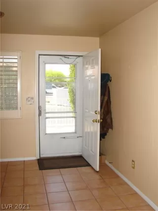 Photo #1: 2289690 Listing