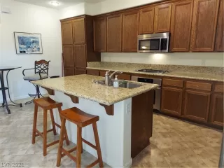 Photo #1: 2289712 Listing