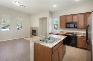 Photo #4: 2289721 Listing 