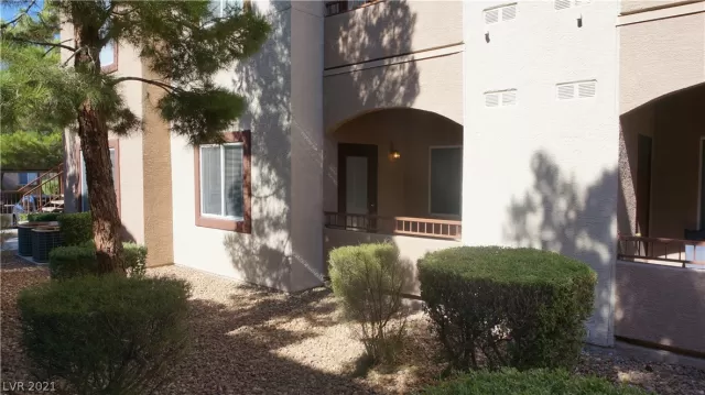 MLS: 2289764 Condo For Sale