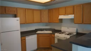 Photo #2: 2289764 Listing