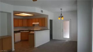 Photo #4: 2289764 Listing