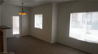 Photo #5: 2289764 Listing