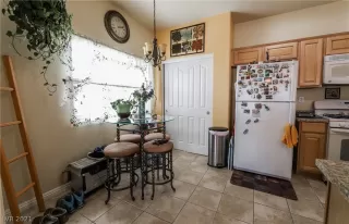 Photo #3: 2289770 Listing 