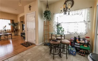 Photo #5: 2289770 Listing 