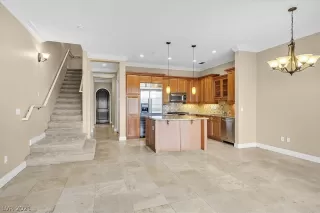 Photo #3: 2289771 Listing