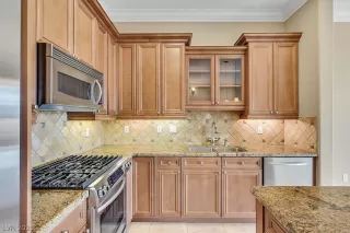 Photo #4: 2289771 Listing