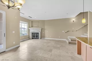 Photo #5: 2289771 Listing