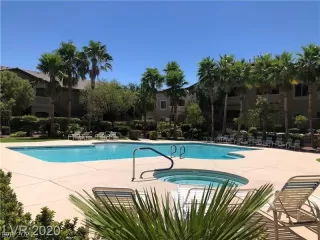 Photo #2: 2289792 Listing