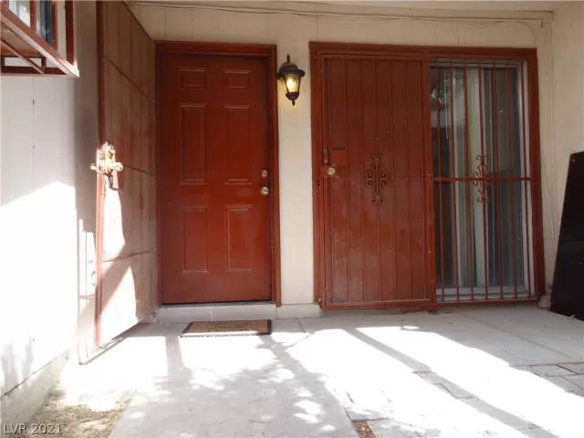 MLS: 2289814 Condo For Sale