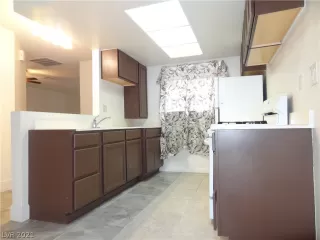 Photo #3: 2289814 Listing