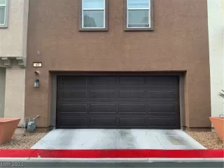 Photo #3: 2289816 Listing