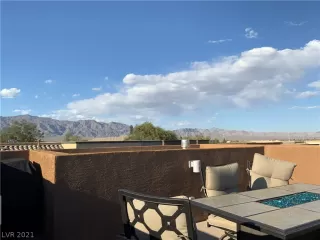 Photo #6: 2289816 Listing