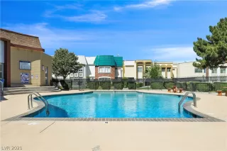 Photo #1: 2289839 Listing