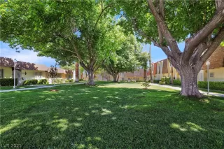 Photo #6: 2289839 Listing