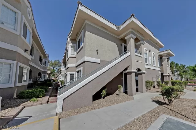 MLS: 2289848 Condo For Sale