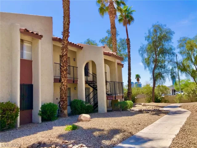 MLS: 2289849 Condo For Sale