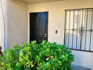 Photo #6: 2289849 Listing 