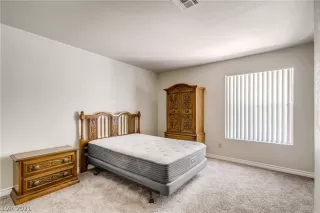 Photo #5: 2289863 Listing