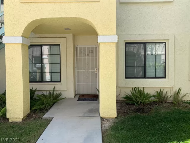 MLS: 2289885 Condo For Sale