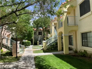 Photo #1: 2289885 Listing 