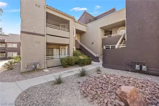 Photo #1: 2289894 Listing