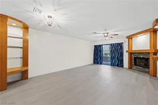 Photo #3: 2289894 Listing