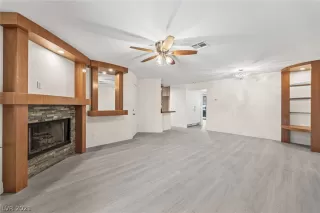 Photo #5: 2289894 Listing