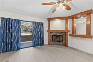 Photo #6: 2289894 Listing