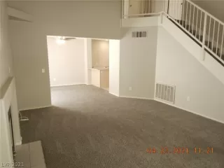 Photo #3: 2289930 Listing 