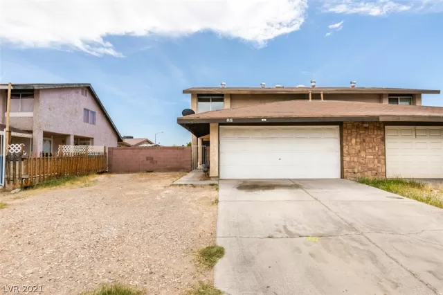 MLS: 2289939 Condo For Sale