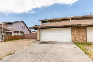 Photo #1: 2289939 Listing