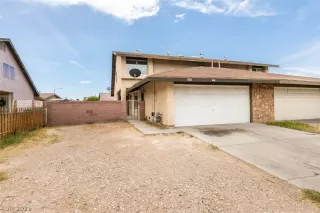 Photo #2: 2289939 Listing