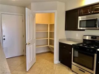 Photo #4: 2289976 Listing 