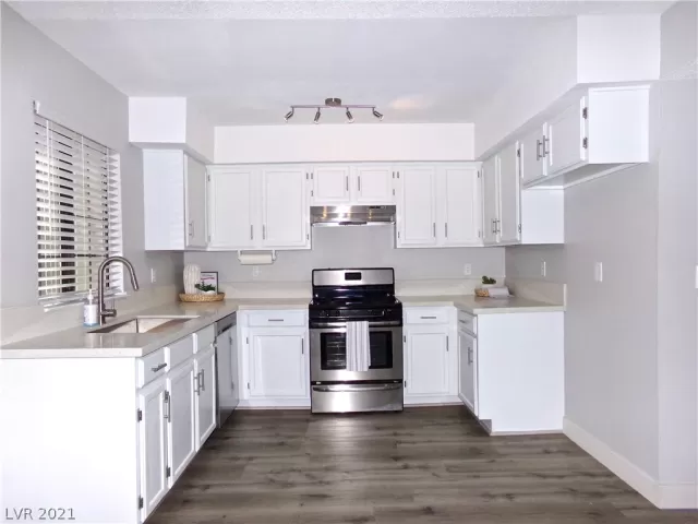 MLS: 2289987 Condo For Sale