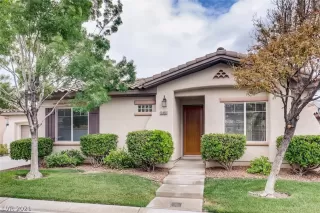 Photo #2: 2289988 Listing