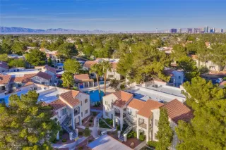 Photo #2: 2290013 Listing