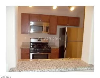 Photo #5: 2290053 Listing 