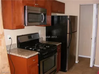 Photo #6: 2290053 Listing 